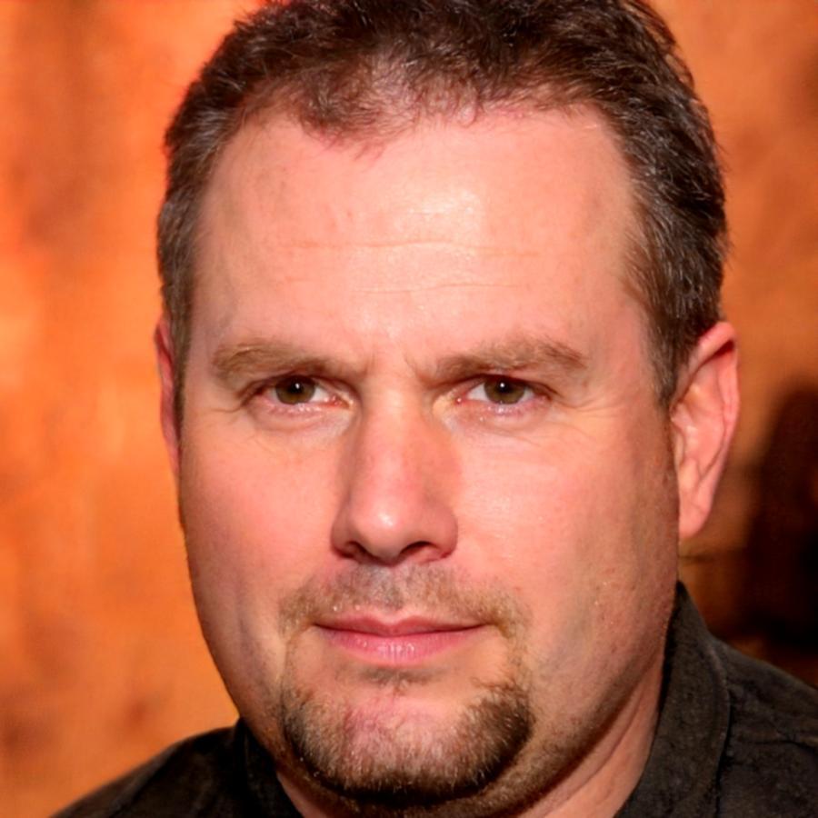 Portrait professionnel de Lucien Beaumont, Directeur Technique chez lycranetios